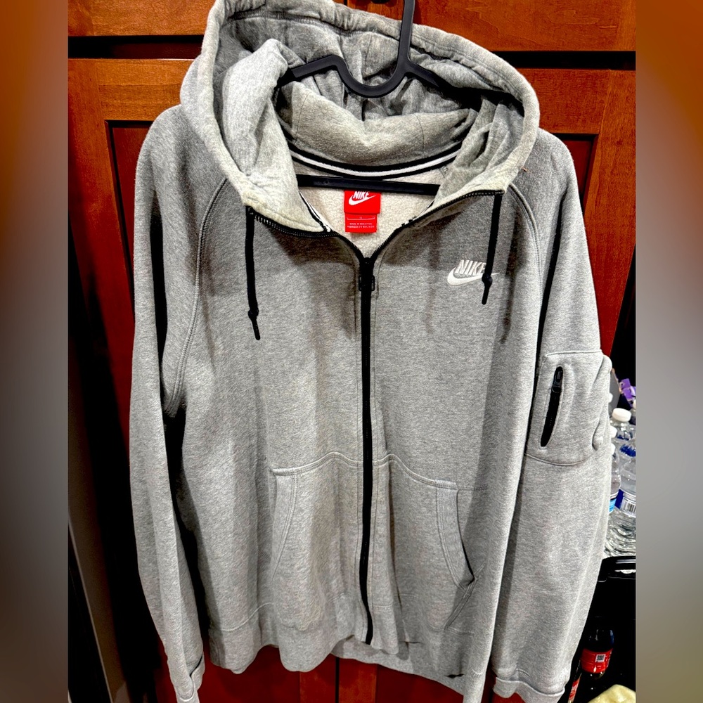 Men’s nike grey jacket size large